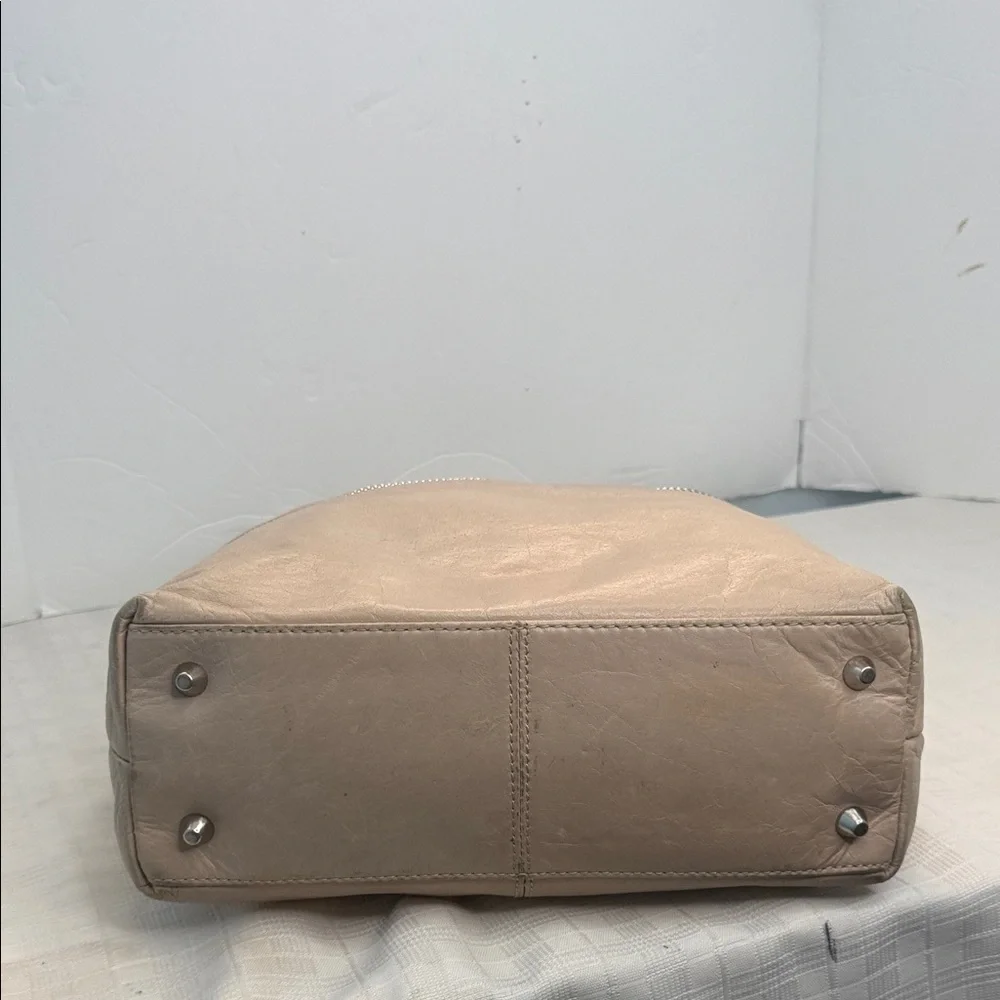 HOBO Taupe Pebble Leather Slouch Shoulder Bag Front Zip Pocket